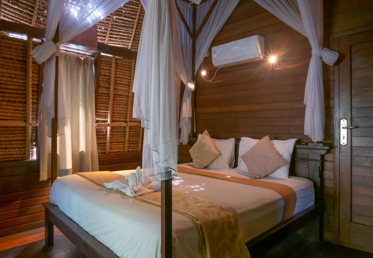 The Nichos Bungalows And Villas Nusa Lembongan  Exterior photo